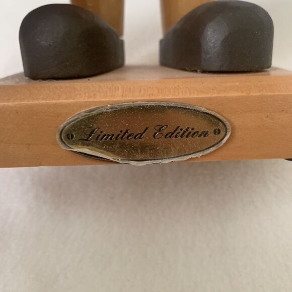 Grandeur Noel 2000 Collector's‎ Edition 17" Wooden Santa Nutcracker Toy Maker - Picture 6 of 16